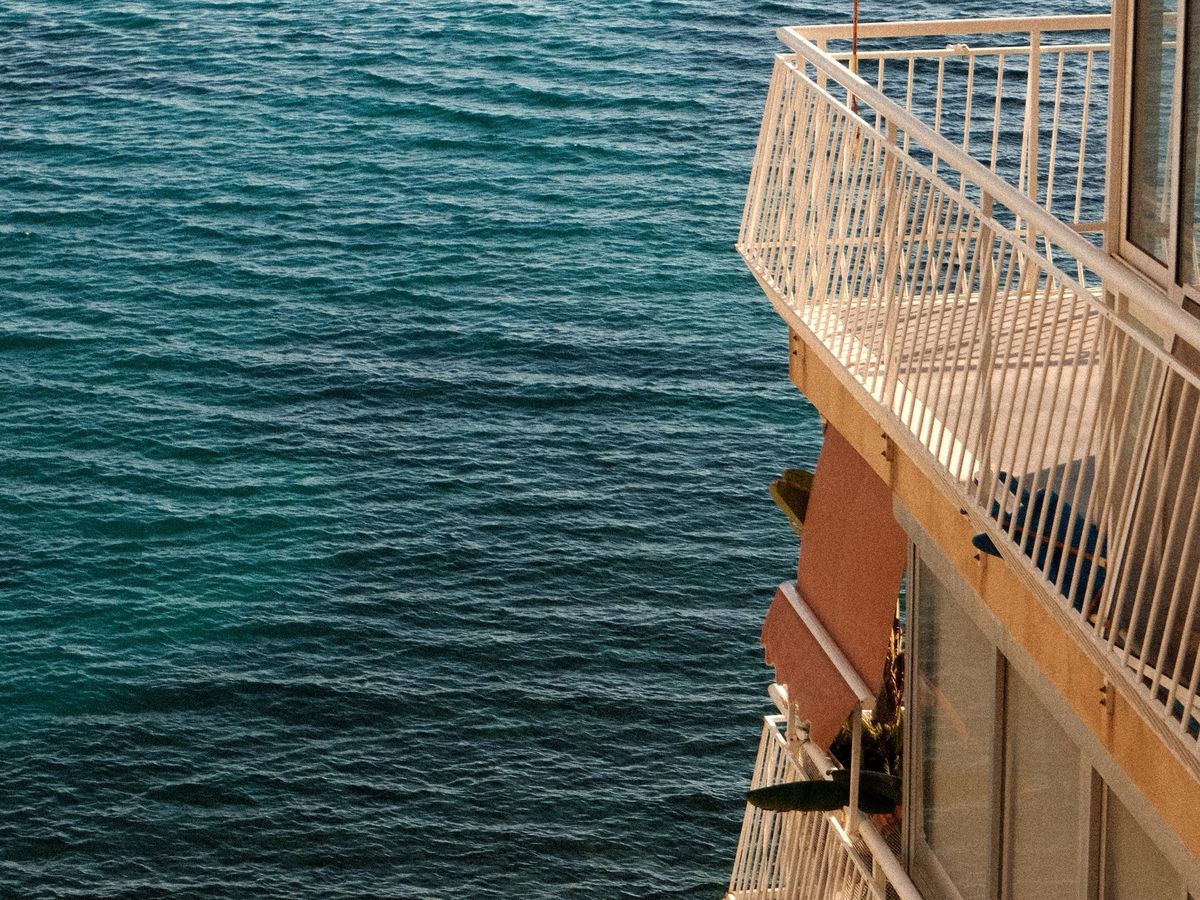 Antalya Lara Denize Sıfır Günlük Kiralık Rezidans Dairesi